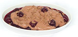 Mokkapudding mit Kirschen